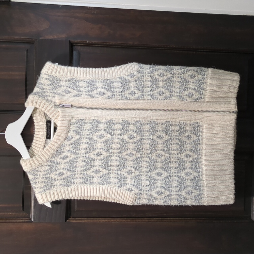 Banana Republic Italian Yarn Heavy Sweater Vest